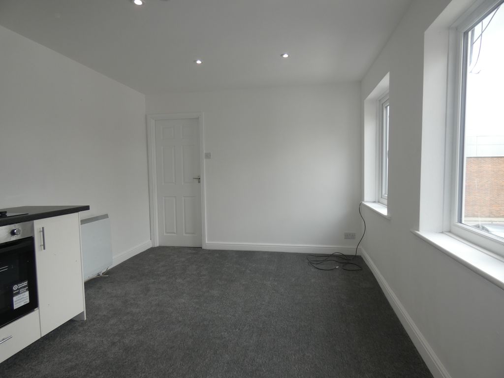 Kitchen/Lounge- click for photo gallery